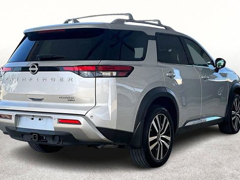 Used 2025 Nissan Pathfinder Platinum w/ Cargo Package image 2