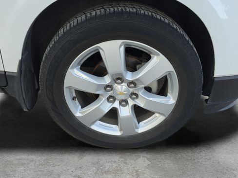 Used 2017 Chevrolet Traverse LT w/ Style and Technology Package FWD image 24