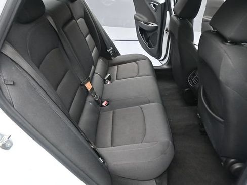Used 2024 Chevrolet Malibu LT FWD image 16