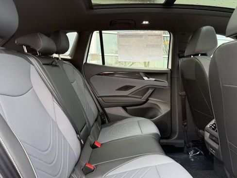 New 2026 Volkswagen Tiguan SE R-Line AWD/4WD image 5