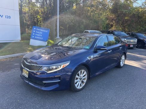 Used 2018 Kia Optima EX image 2