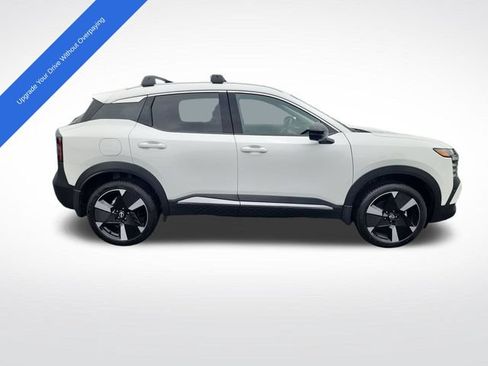 Used 2026 Nissan Kicks SR w/ SR Premium Package FWD image 6