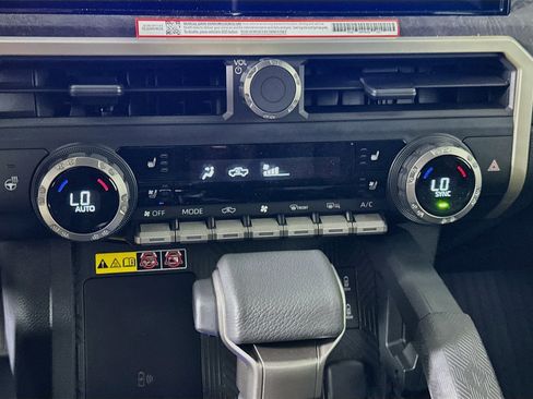 Used 2026 Toyota Tacoma Limited AWD/4WD image 22