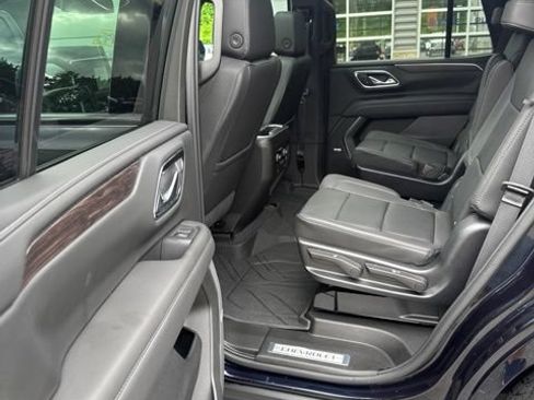 Used 2023 Chevrolet Tahoe Z71 w/ Luxury Package AWD/4WD image 21