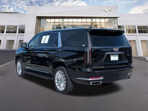 Certified 2025 Cadillac Escalade ESV Luxury image 7