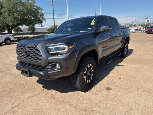 Used 2023 Toyota Tacoma TRD Off-Road AWD/4WD image 3