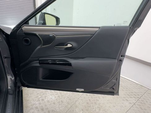 Certified 2024 Lexus ES 300h F Sport w/ Accessory Package (Z2) image 29