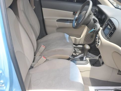 Used 2010 Hyundai Accent GLS w/ Premium Pkg 4 FWD image 14