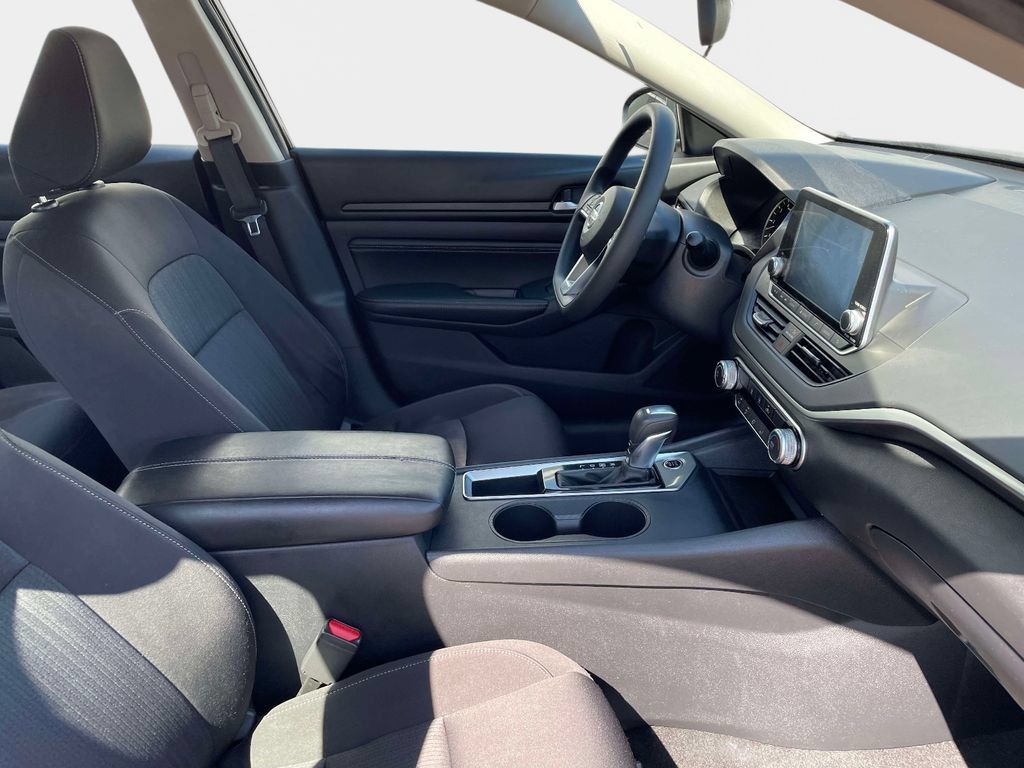 Used 2020 Nissan Altima 2.5 S FWD image 10