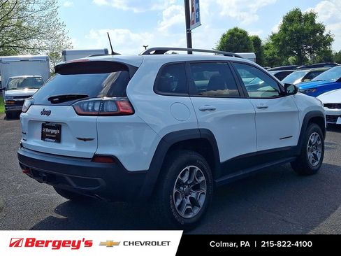 Used 2021 Jeep Cherokee Trailhawk w/ Sun, Sound & Nav Group AWD/4WD image 5