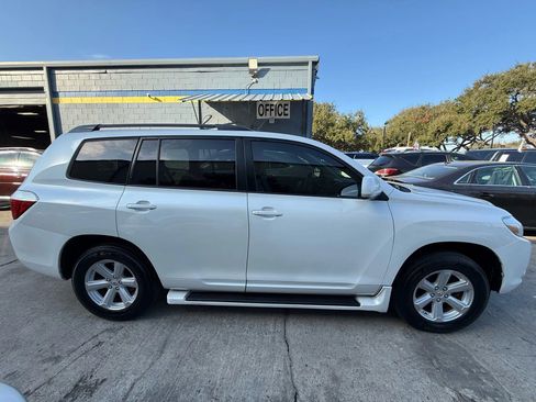 Used 2010 Toyota Highlander SE image 8