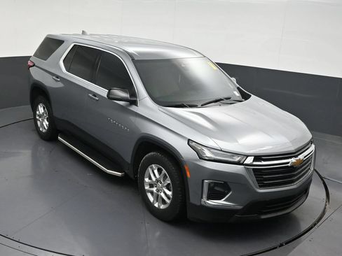 Used 2023 Chevrolet Traverse LS FWD image 22