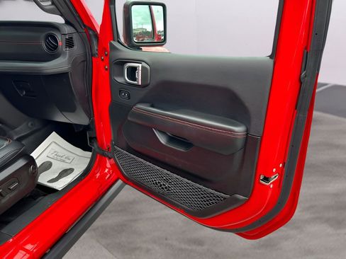 Used 2024 Jeep Wrangler Unlimited Rubicon AWD/4WD image 20