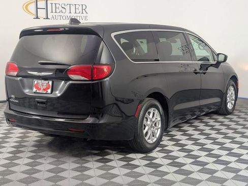 Certified 2023 Chrysler Voyager LX image 7