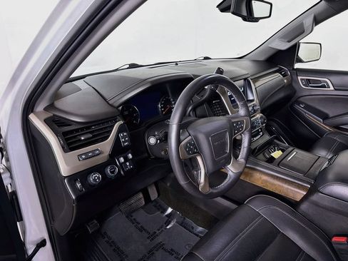 Used 2018 GMC Yukon Denali AWD/4WD image 10