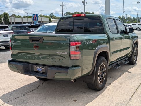 Used 2022 Nissan Frontier PRO-4X w/ Technology Package image 7