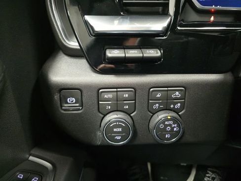 New 2026 Chevrolet Silverado 1500 High Country w/ High Country Premium Package image 17