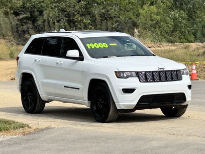 Used 2019 Jeep Grand Cherokee Altitude