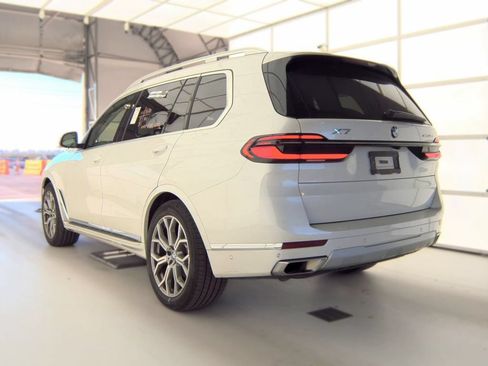 Used 2026 BMW X7 xDrive40i AWD/4WD image 2