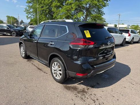 Used 2018 Nissan Rogue SV w/ Premium Package AWD/4WD image 6