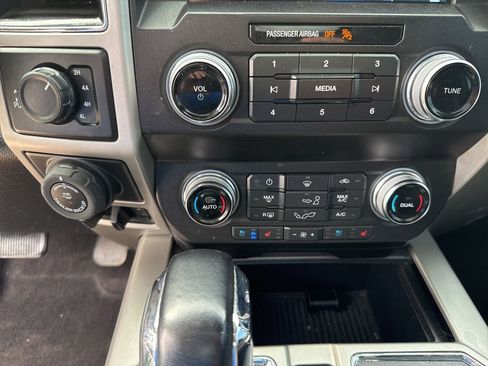 Used 2020 Ford F150 Lariat w/ Equipment Group 502A Luxury image 26