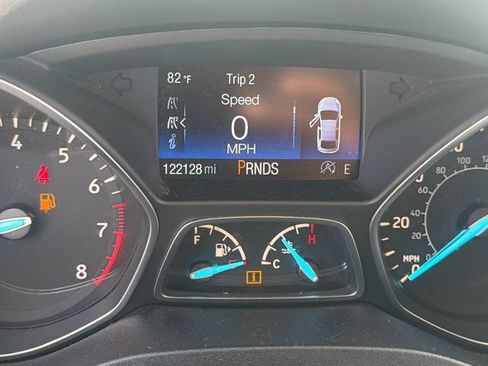 Used 2017 Ford Escape SE FWD image 9