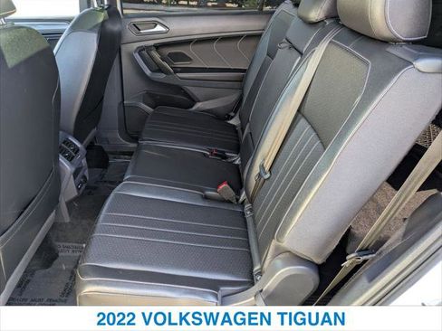 Used 2022 Volkswagen Tiguan SE R-Line image 22
