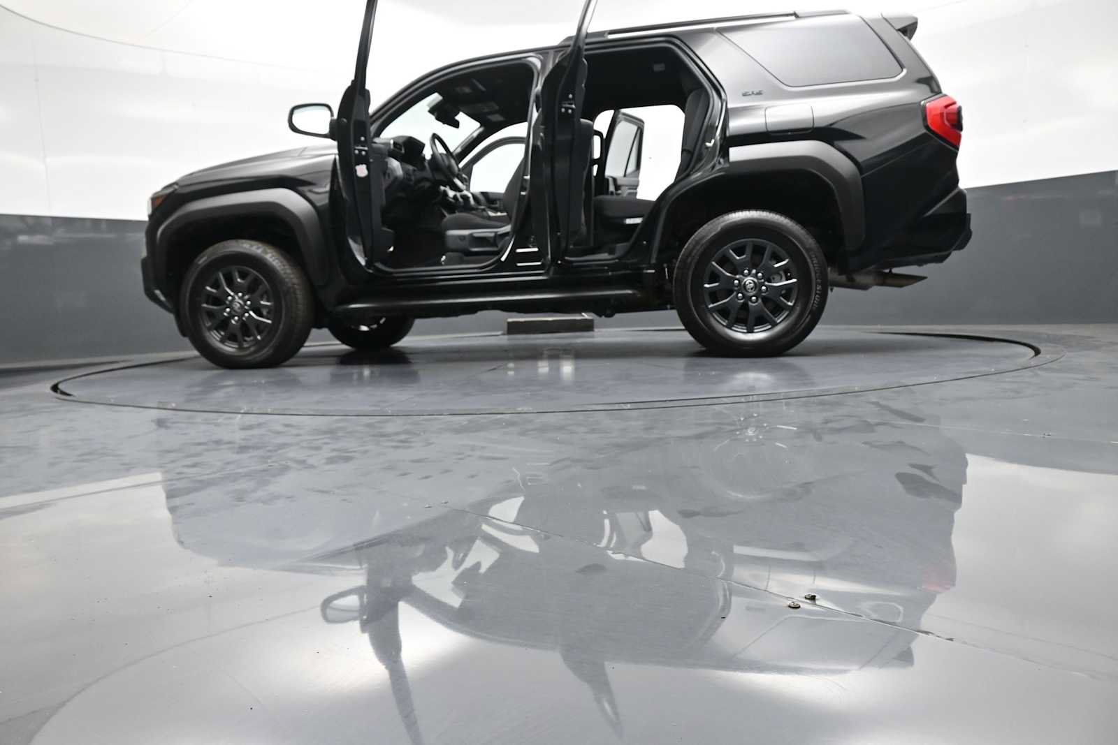 Used 2025 Toyota 4Runner SR5 AWD/4WD image 48