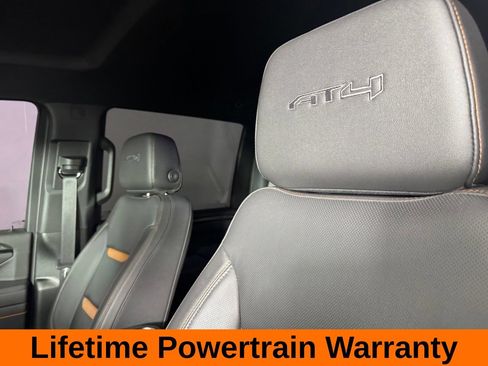 Used 2025 GMC Sierra 2500 AT4 AWD/4WD image 13
