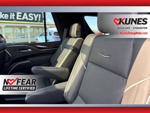 Used 2023 Cadillac Escalade Premium Luxury w/ Touring Package AWD/4WD image 33