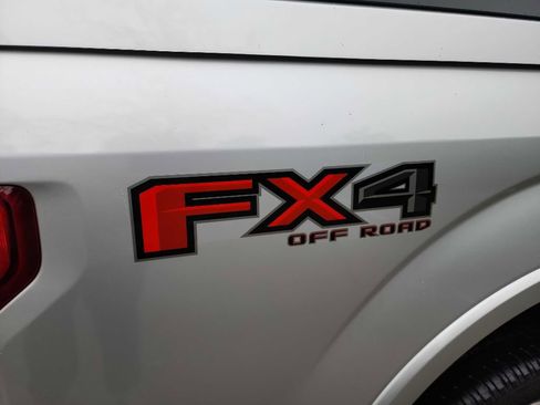 Used 2017 Ford F150 Platinum w/ Equipment Group 701A Luxury image 12