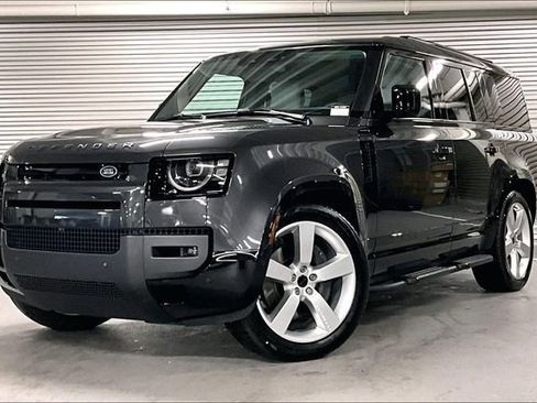 New 2026 Land Rover Defender 130 X-Dynamic SE image 1