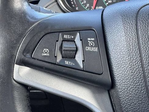 Used 2017 Chevrolet Trax LT w/ LT Convenience Package AWD/4WD image 20