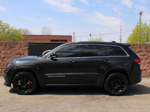 Used 2014 Jeep Grand Cherokee SRT8 w/ Luxury Group II AWD/4WD image 2