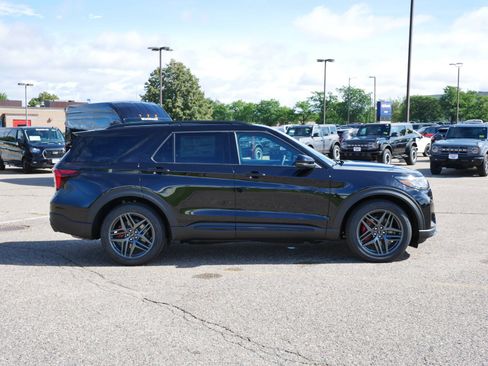 New 2025 Ford Explorer ST image 6
