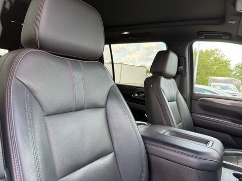 Used 2021 Chevrolet Suburban RST w/ Luxury Package AWD/4WD image 2