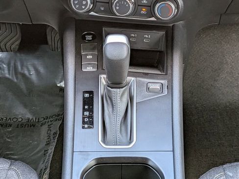 Certified 2025 Nissan Kicks SV image 18