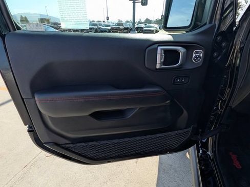 Used 2020 Jeep Gladiator Rubicon AWD/4WD image 15