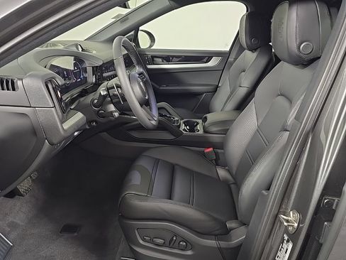 Certified 2025 Porsche Cayenne E-Hybrid Coupe AWD/4WD image 5