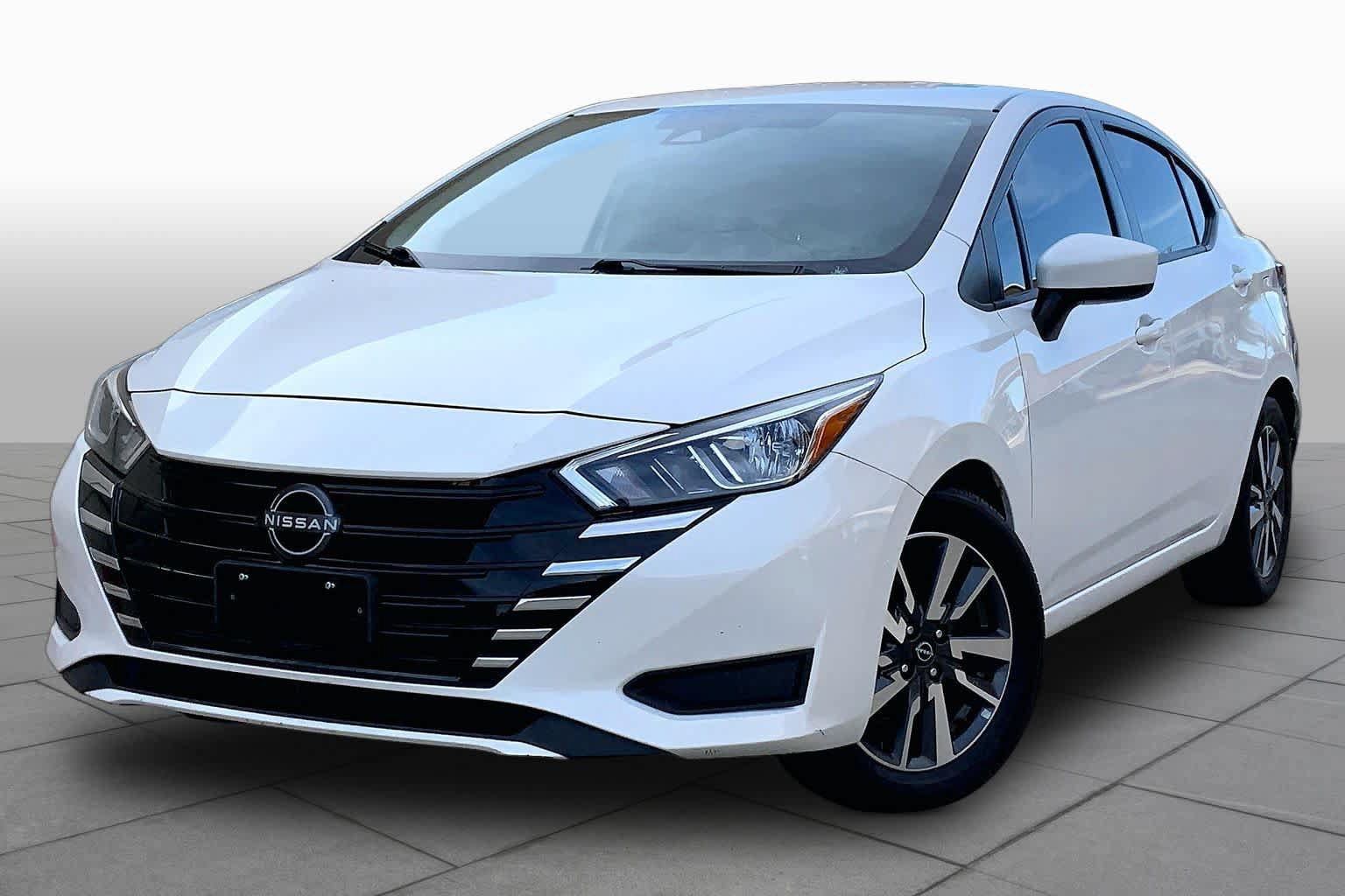 Used 2024 Nissan Versa SV FWD image 1