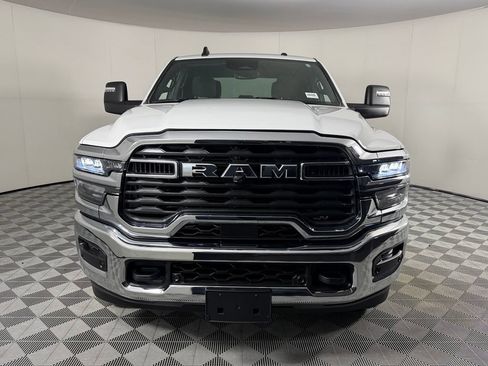Used 2026 RAM 2500 Big Horn AWD/4WD image 3