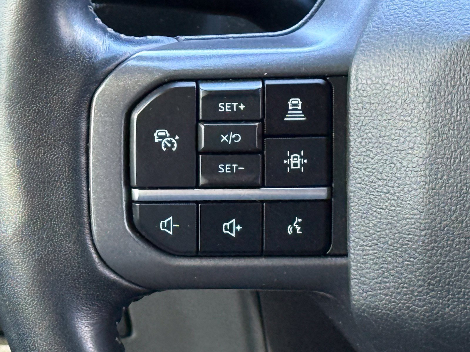 Used 2024 Ford F150 Lariat w/ Equipment Group 502A High AWD/4WD image 33