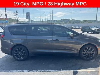 Used 2019 Chrysler Pacifica Touring-L Plus w/ Advanced Safetytec Group