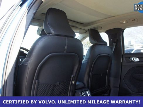 Certified 2025 Volvo XC40 B5 Plus image 30