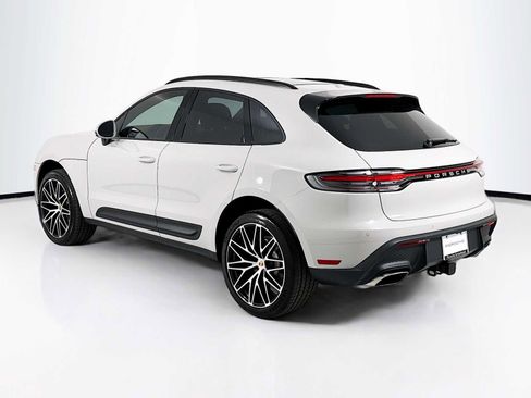 New 2026 Porsche Macan image 3