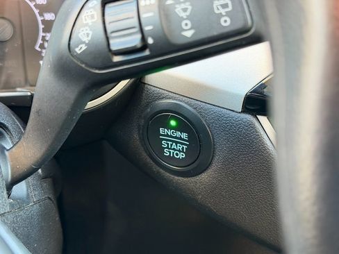 Certified 2020 Ford Escape SE image 21