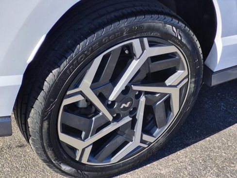 Used 2024 Hyundai Kona N Line image 7