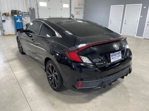 Used 2019 Honda Civic Sport image 5