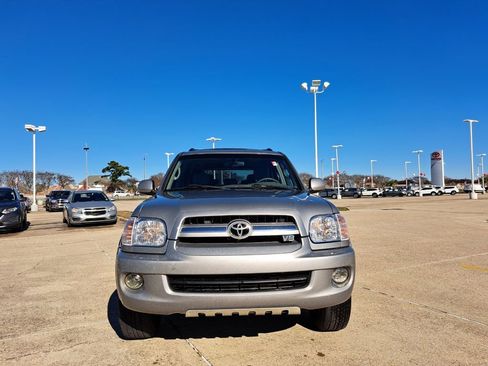 Used 2005 Toyota Sequoia Limited image 2