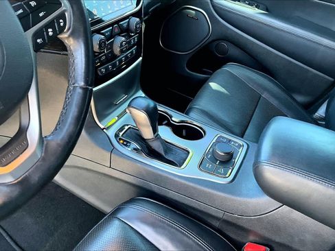 Used 2020 Jeep Grand Cherokee High Altitude AWD/4WD image 14